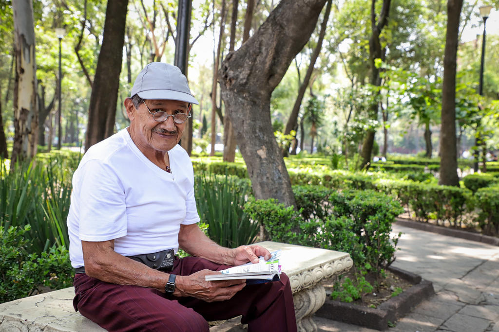 A la pensión para el bienestar de las personas adultas mayores, se aumentarán 2 mil 700 millones de pesos para un total de 129 mil 350 millones de pesos