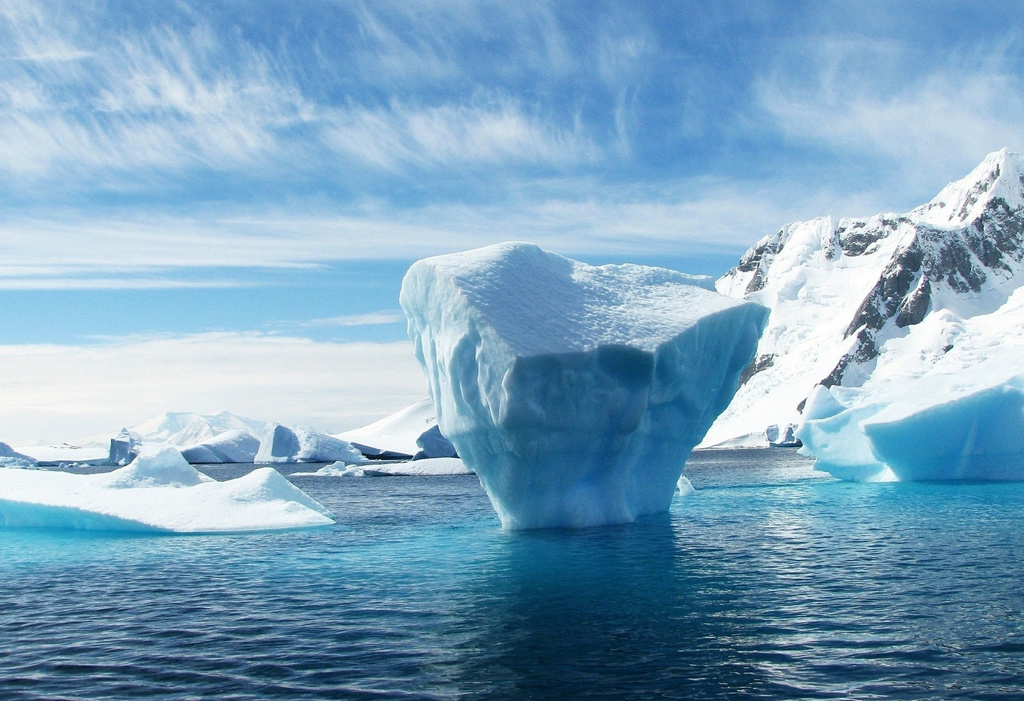 La cubierta de hielo en torno al polo norte fue un 32.2 % menor. (ARCHIVO) 