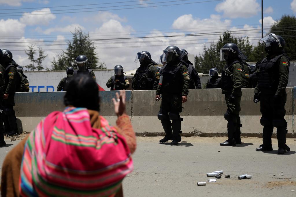 La ONG Human Rights Watch (HRW) acusó este martes al Gobierno interino de Bolivia de tomar 'medidas abusivas' como el decreto que otorga inmunidad a los militares. (EFE) 