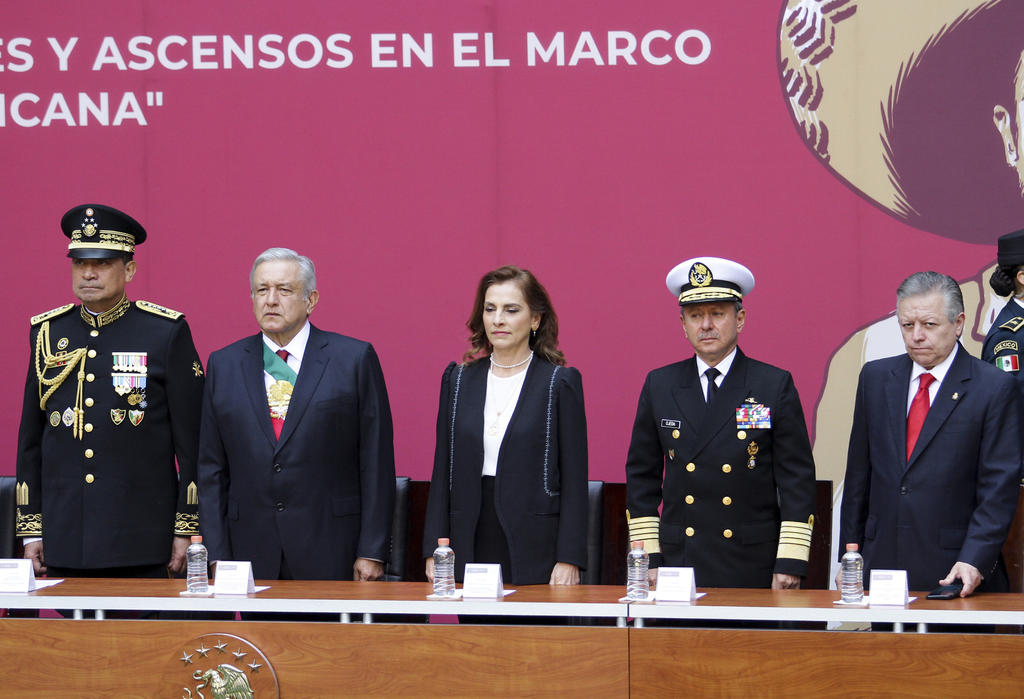 Las Fuerzas Armadas de México refrendaron este miércoles su lealtad al presidente y comandante supremo, Andrés Manuel López Obrador, y dejaron claro que no buscan beneficios personales ni protagonismos, dado que su labor es por el bien de México. (NOTIMEX)