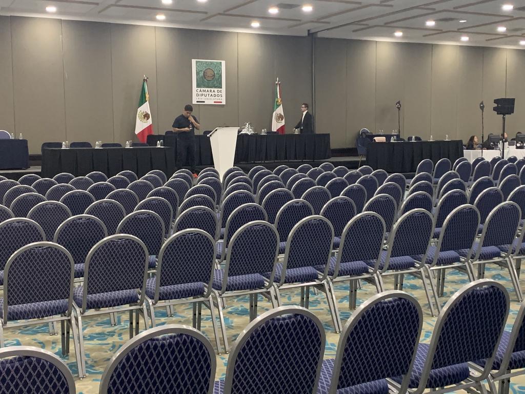  El salón de plenos alterno en la Expo Santa Fe para que sesionen los diputados y avalen el Presupuesto de Egresos de la Federación 2020 ya está listo. (TWITTER)