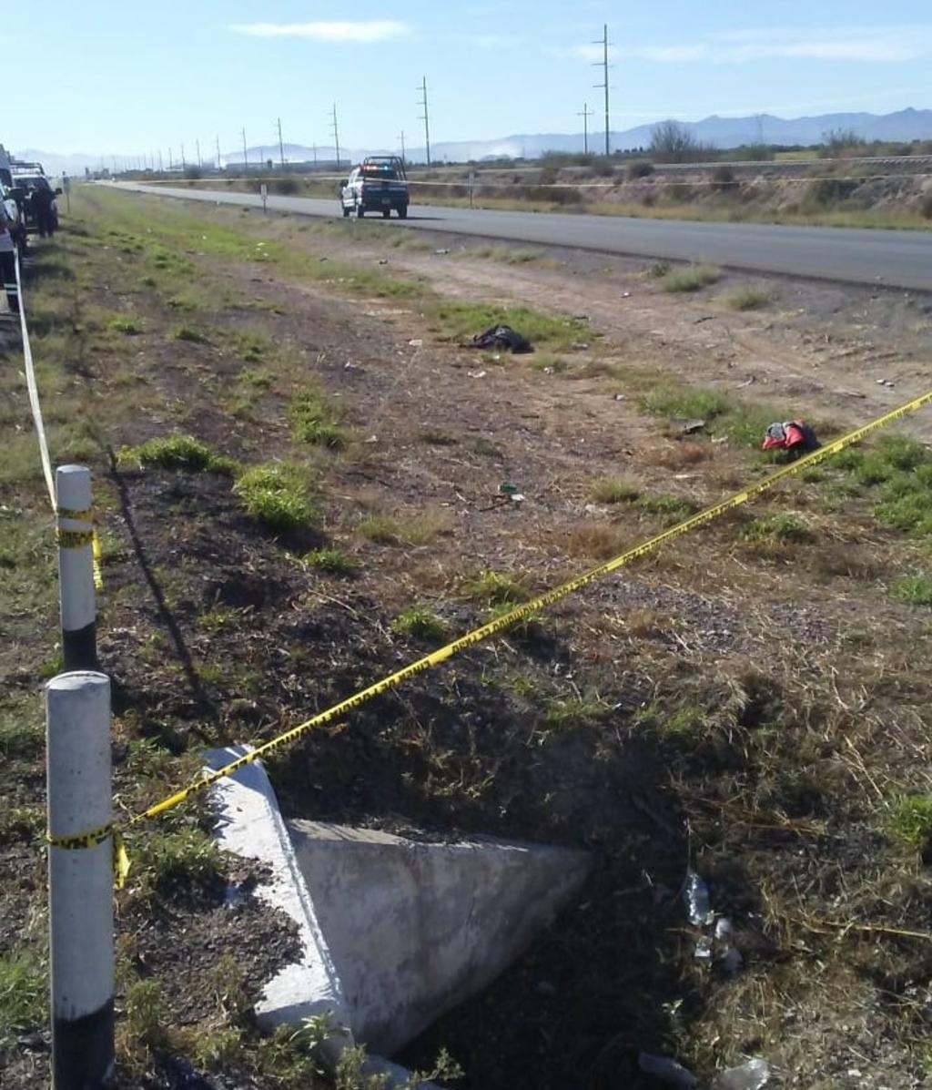 El hallazgo ocurrió cerca de las 7:30 horas a la altura del kilómetro 23 de la carretera Gómez Palacio-Jiménez. (EL SIGLO DE TORREÓN)
