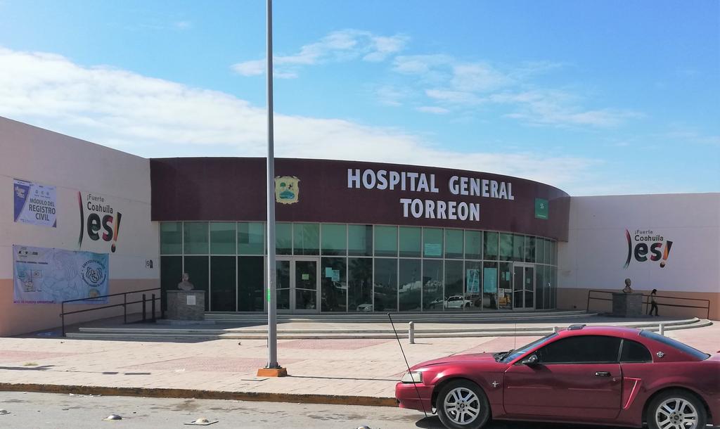 La víctima fue trasladada hasta el área de urgencias del Hospital General de Torreón, donde ingresó presentando un estado de salud delicado. (ARCHIVO)