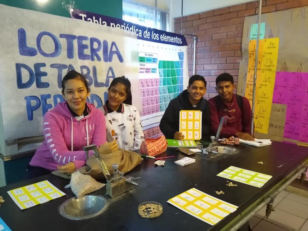 Los jóvenes estudiantes de las distintas regiones del CECyTE presentaron distintos proyectos. (CORTESÍA)