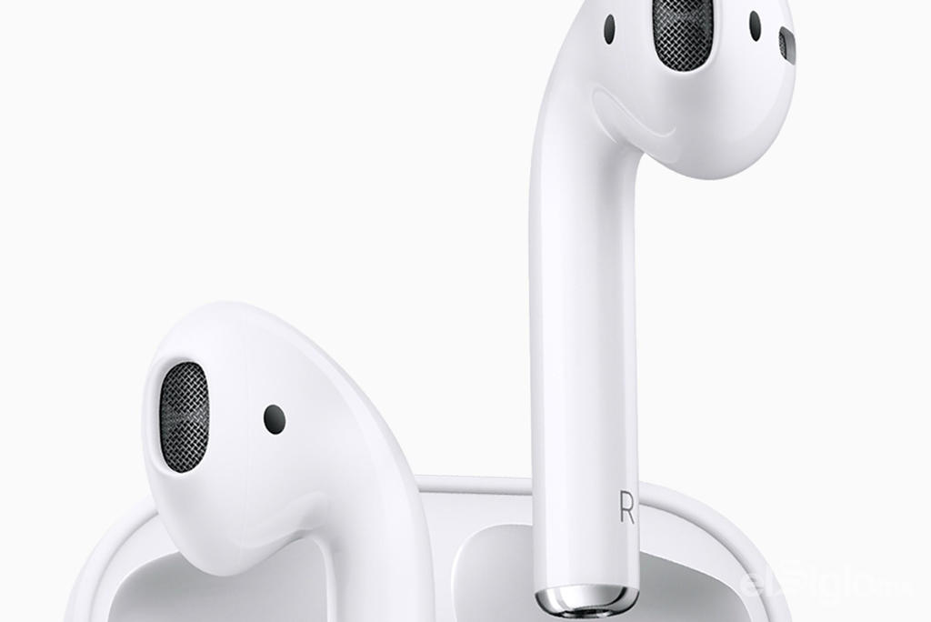 Casi la mitad de los 120 millones de auriculares inalámbricos que se venderán este año en todo el mundo serán de la tecnológica Apple. (ARCHIVO) 