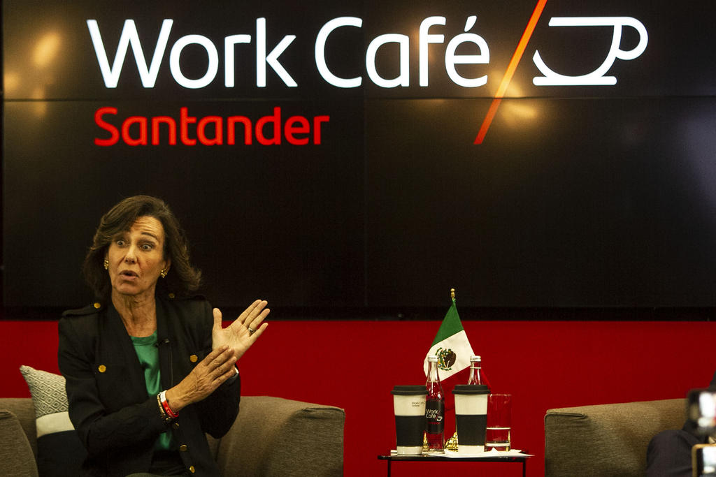 La presidenta global de Santander, Ana Botín, anunció un plan de financiamiento por 100 mil millones de pesos para el Plan Nacional de Infraestructura que se anunciará este martes por el gobierno federal. (NOTIMEX)