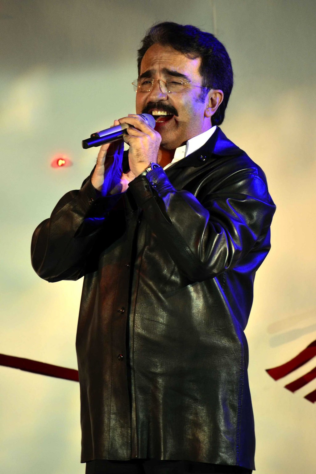 Música. 'Chentillo' regresa a los escenarios con nuevo disco en el que le rinde homenaje a su padre y a su hermano Alejandro. (ARCHIVO)