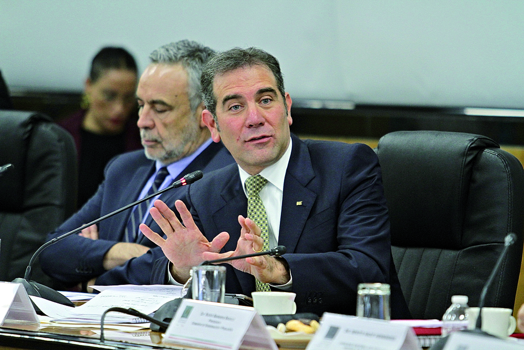 Lorenzo Córdova, informó las tres primeras medidas aplicadas para enfrentar la falta de recursos. (ARCHIVO)