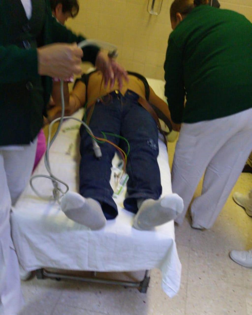 Jonathan fue trasladado en la ambulancia hasta la clínica número 20 del IMSS de Madero a donde arribó presentado un estado de salud grave y horas después lo trasladaron hasta el hospital número 18 de Torreón. (EL SIGLO DE TORREÓN)