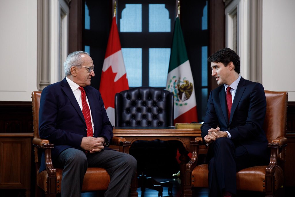 Trudeau (d) afirmó que Canadá apoya 'las medidas de México para la reforma laboral'.