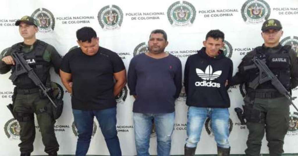 Jairo Esquivel (c), es acusado de dirigir 13 masacres y secuestrar a la sobrina de García Márquez. (ESPECIAL) 
