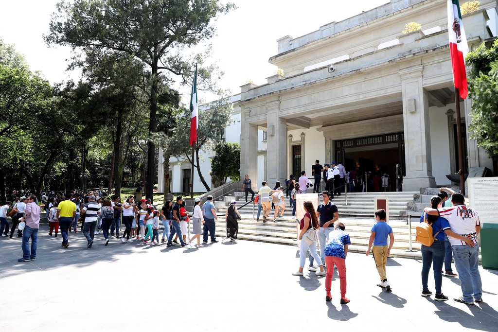 La residencia oficial de Los Pinos dejó de ser la sede del Gobierno federal para convertirse en un centro cultural. (AGENCIAS)