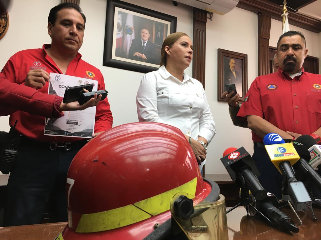 El Ayuntamiento de Gómez Palacio incorpora la perspectiva de género y lanza la convocatoria para integrar a mujeres al cuerpo de bomberos. (EL SIGLO DE TORREÓN)