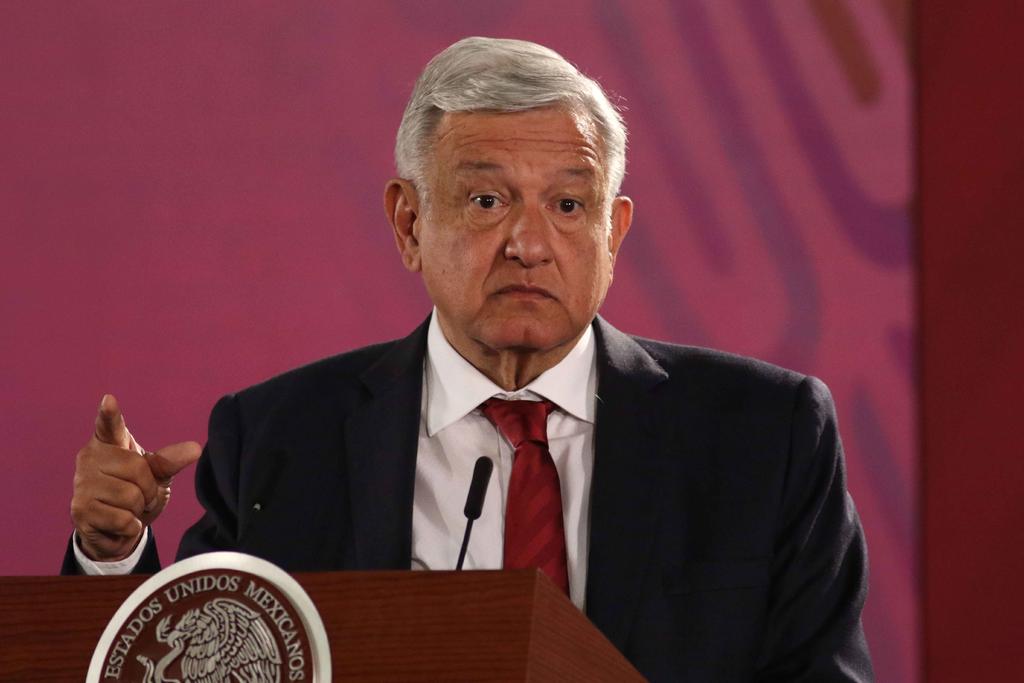 El presidente Andrés Manuel López Obrador descartó el solicitar que se investigue al ex banquero Carlos Cabal Peniche, quien confirmó que aportó cinco millones de dólares en 1994 a la campaña de su entonces adversario a la gubernatura de Tabasco, Roberto Madrazo (PRI). (ARCHIVO)