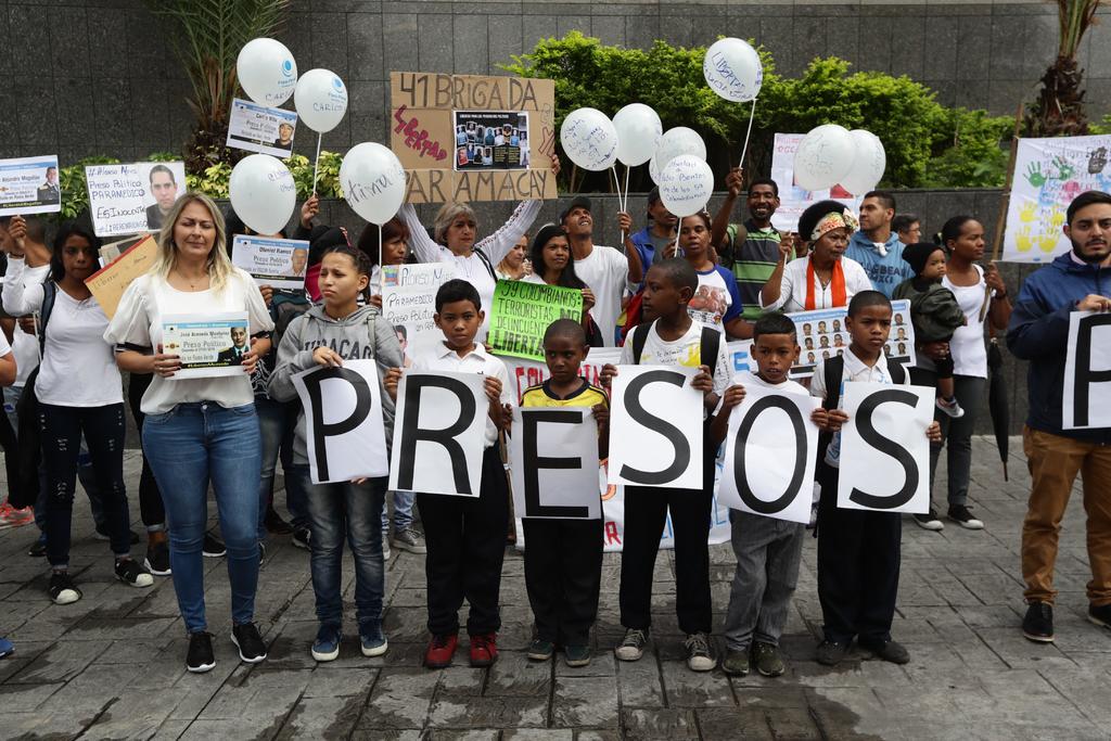 El presidente del partido Movimiento Esperanza por el Cambio, Javier Bertucci, aseguró este miércoles que unos 60 presos políticos en Venezuela serán liberados este mes. (ARCHIVO) 