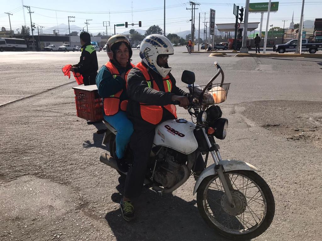 Buscan concientizar a la ciudadanía de La Laguna de Durango para reducir el número de accidentes viales. (EL SIGLO DE TORREÓN/ANGÉLICA SANDOVAL)