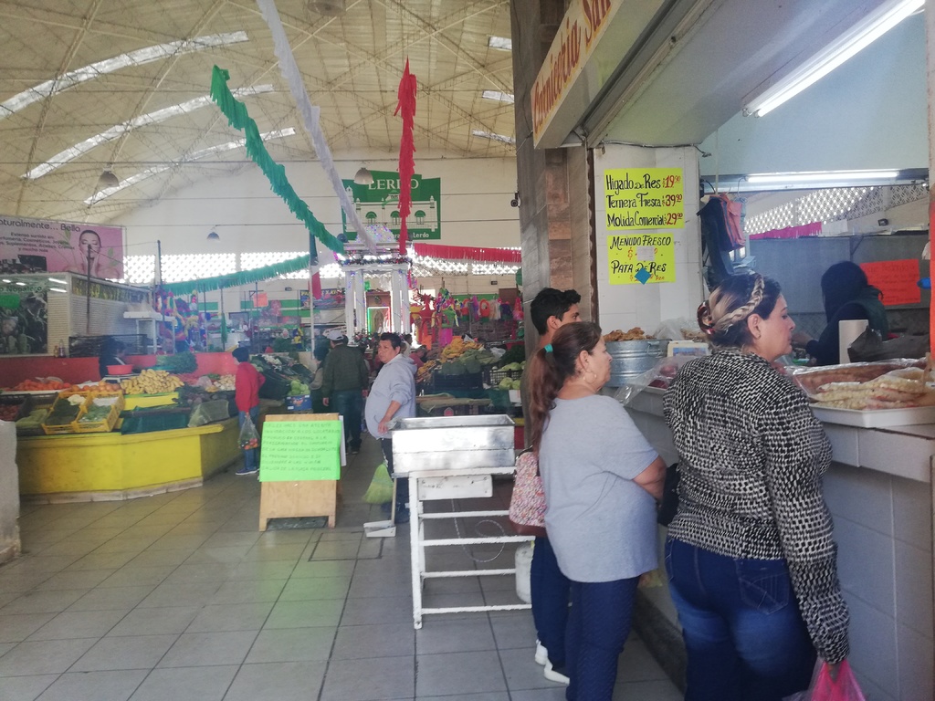 Locatarios denuncian robos constantes en el Mercado Donato Guerra, de Lerdo; piden seguridad a las autoridades. (EL SIGLO DE TORREÒN/EDITH GONZÁLEZ)