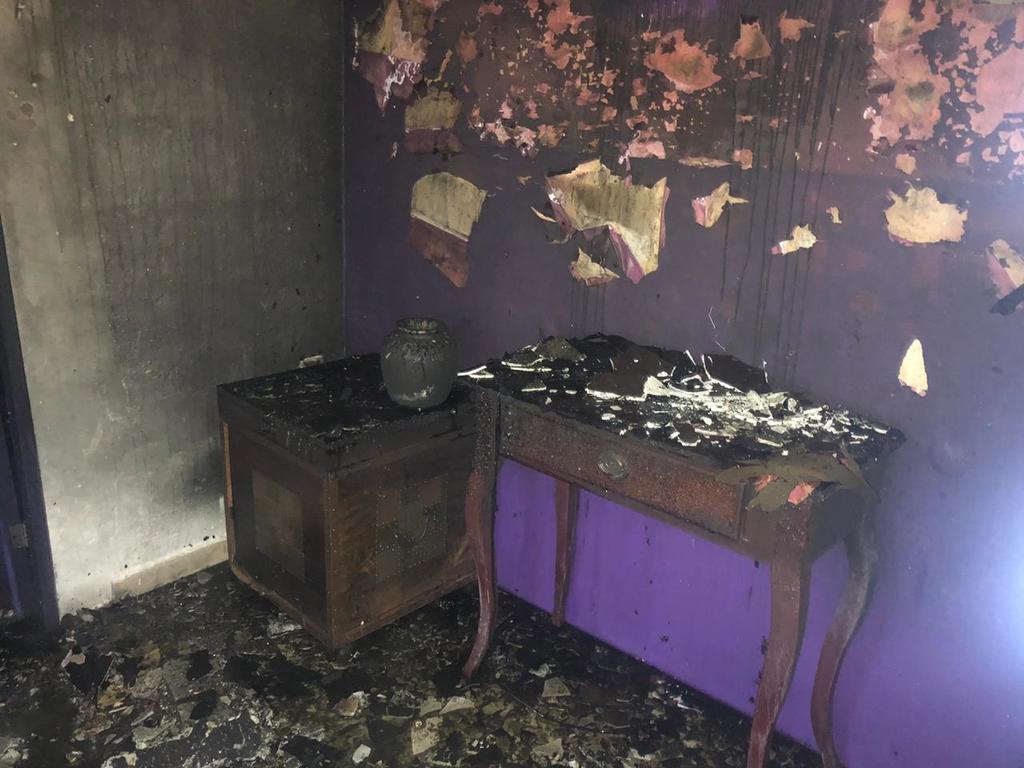 Propietario de vivienda resulta lesionado; trataba de apagar el fuego que consumía su casa. (EL SIGLO DE TORREÓN)