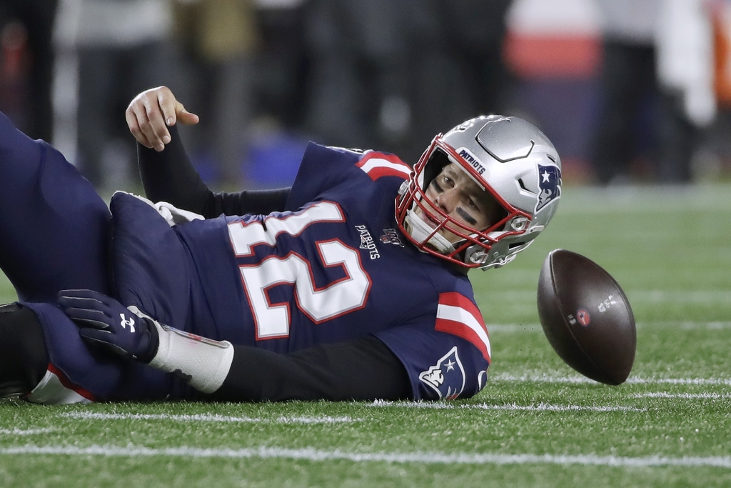 Tom Brady ha batallado de gran forma en la temporada. (AP)