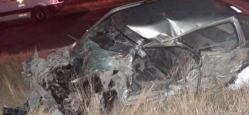 Las víctimas viajaban a bordo de una vehículo Nissan Platina, color gris, con placas de circulación FNZ-45-83 del estado de Coahuila.

(EL SIGLO DE TORREÓN)