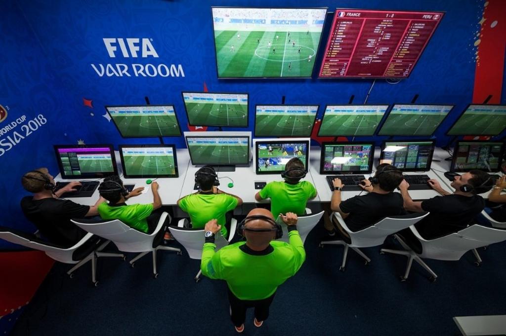 La FIFA anunció que para este Mundial de Clubes, habrá doctores VAR. (ARCHIVO)