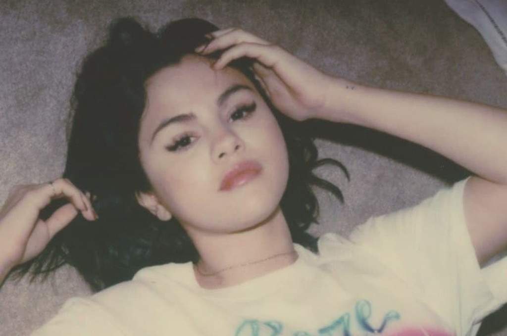 Selena Gomez ha emocionado a sus fans tras anunciar el título de su nuevo material discográfico, además de descubrir los temas que lo conformarán. (INSTAGRAM)