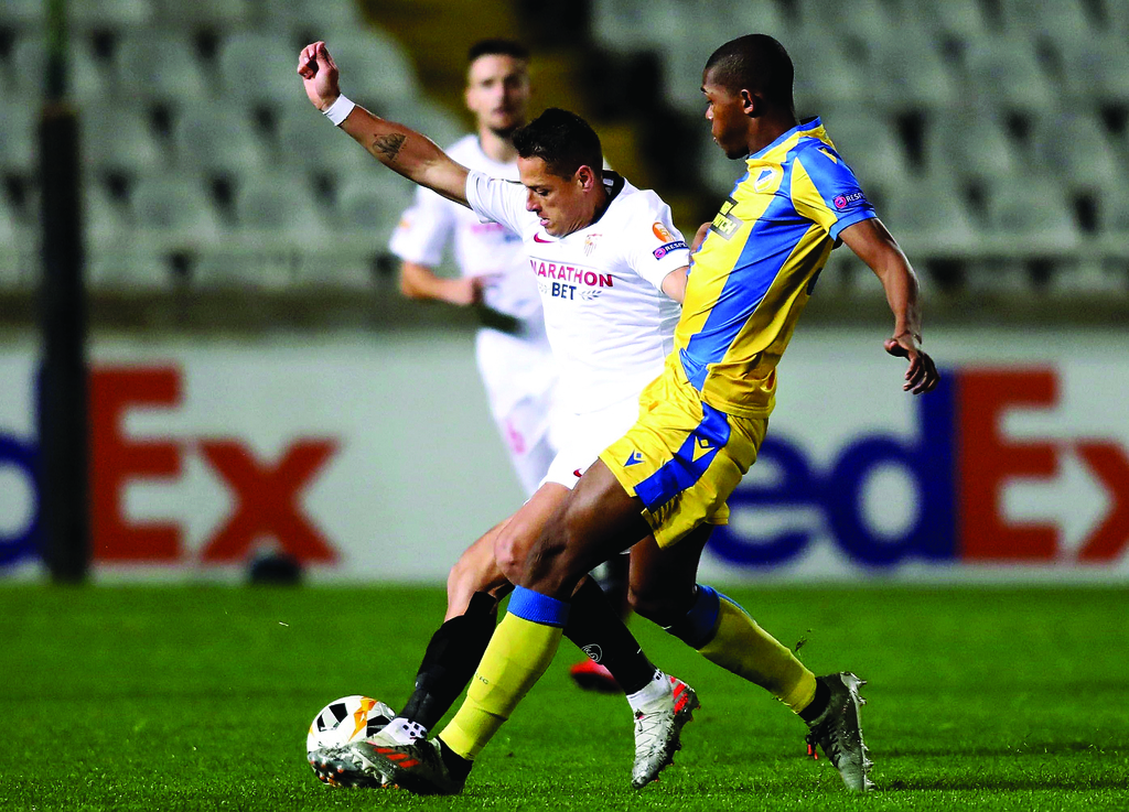 Javier Hernández disputó 45 minutos en la visita de la escuadra sevillista a suelo chipriota. (EFE)
