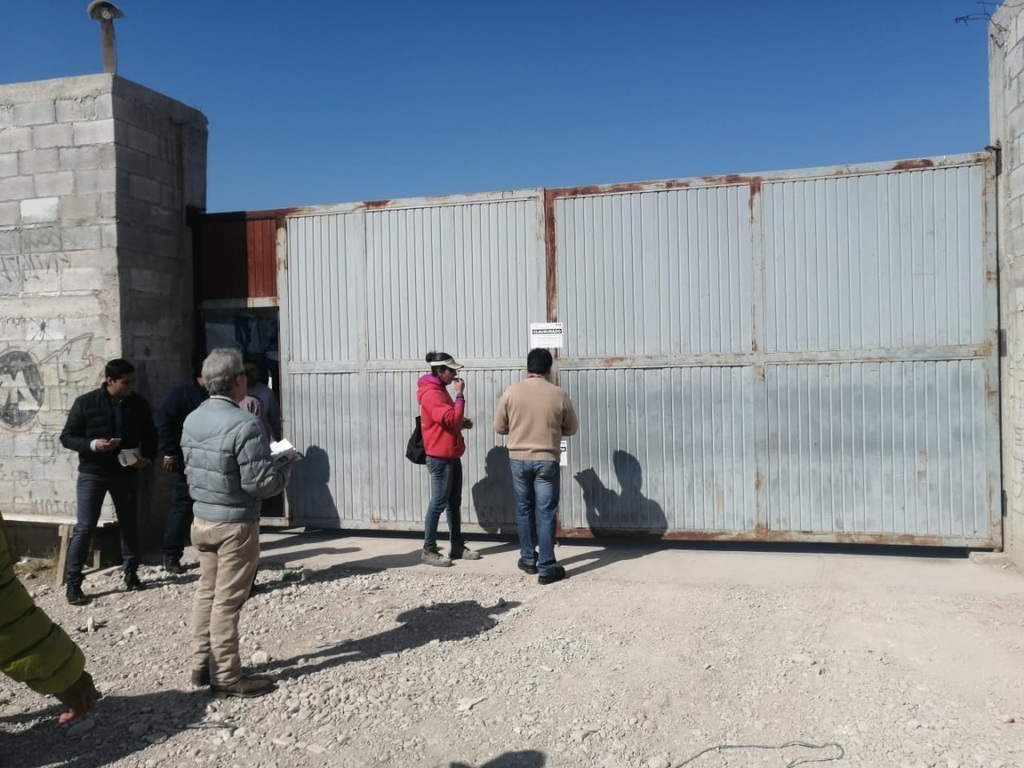 La Dirección de Protección Civil de Gómez Palacio informó de la clausura de la empresa marmolera en el ejido Las Huertas.