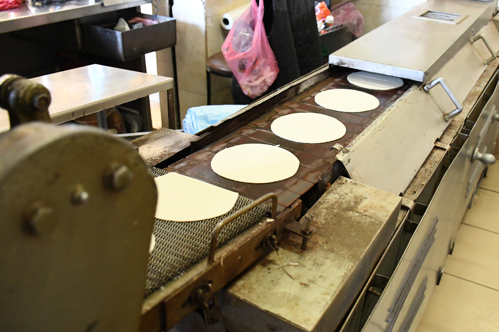 Por la demanda de tortillas, han aumentado las ventas.
