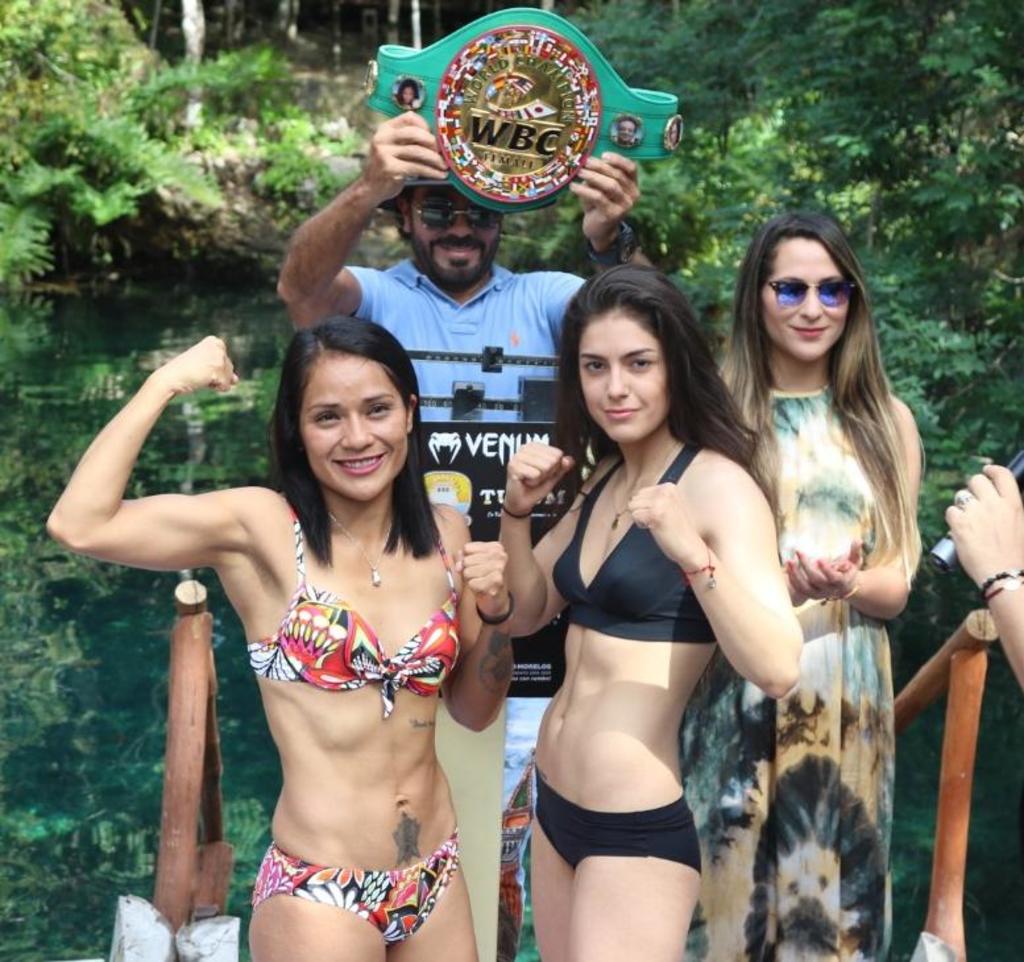 La actual monarca del cinturón femenil WBC, Lupita Martínez (izq), sale como amplia favorita para quedarse con el triunfo. (CANCÚN BOXING)