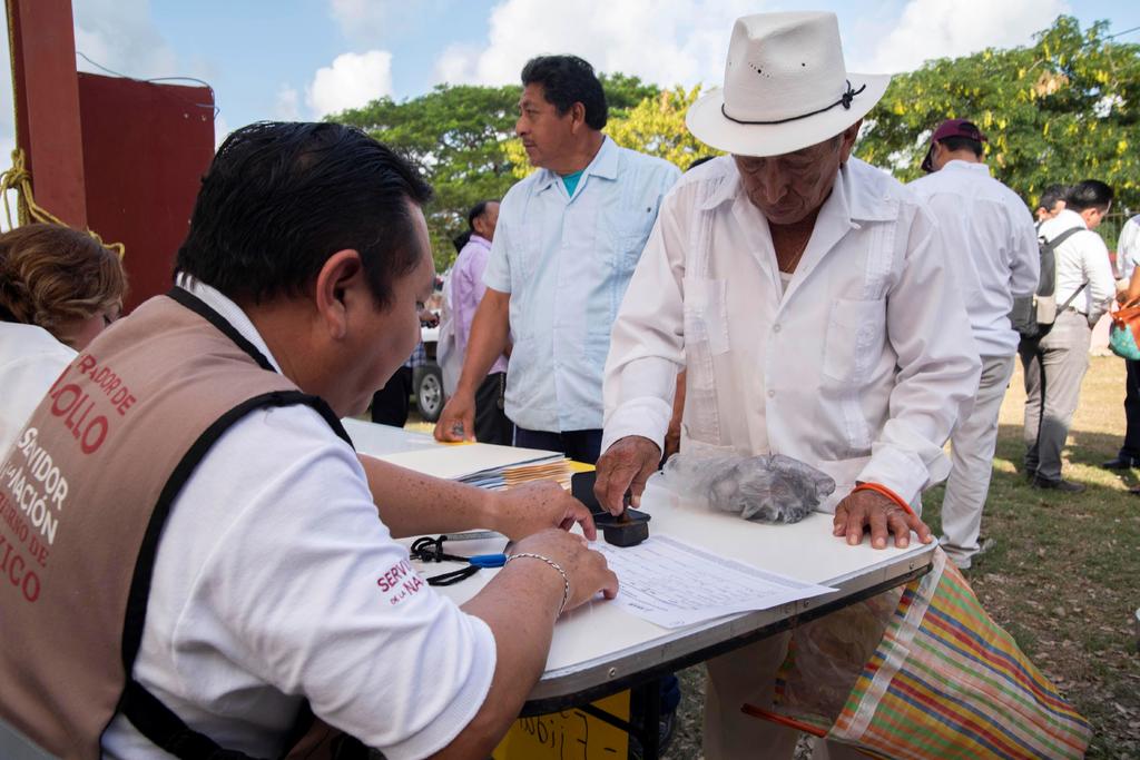 De las 268 mesas instaladas, 93 mil 142 mexicanos votaron por el sí al proyecto, lo que representa un 92.3 por ciento. (ARCHIVO)