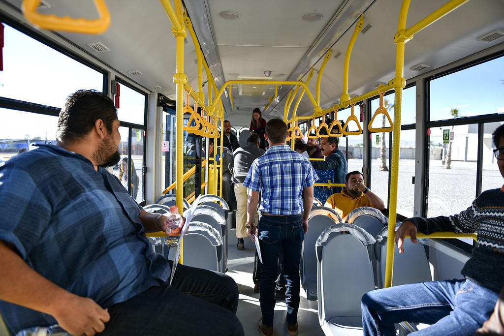 Hoy lunes 16 de diciembre iniciaron oficialmente los recorridos de prueba del proyecto Metrobús Laguna. (ERICK SOTOMAYOR)