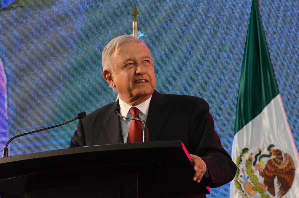 López Obrador reconoció que aún falta mucho por hacer justicia a los trabajadores y sus ingresos, pero estimó que este paso ayudará a cambiar el paradigma. (EL UNIVERSAL)