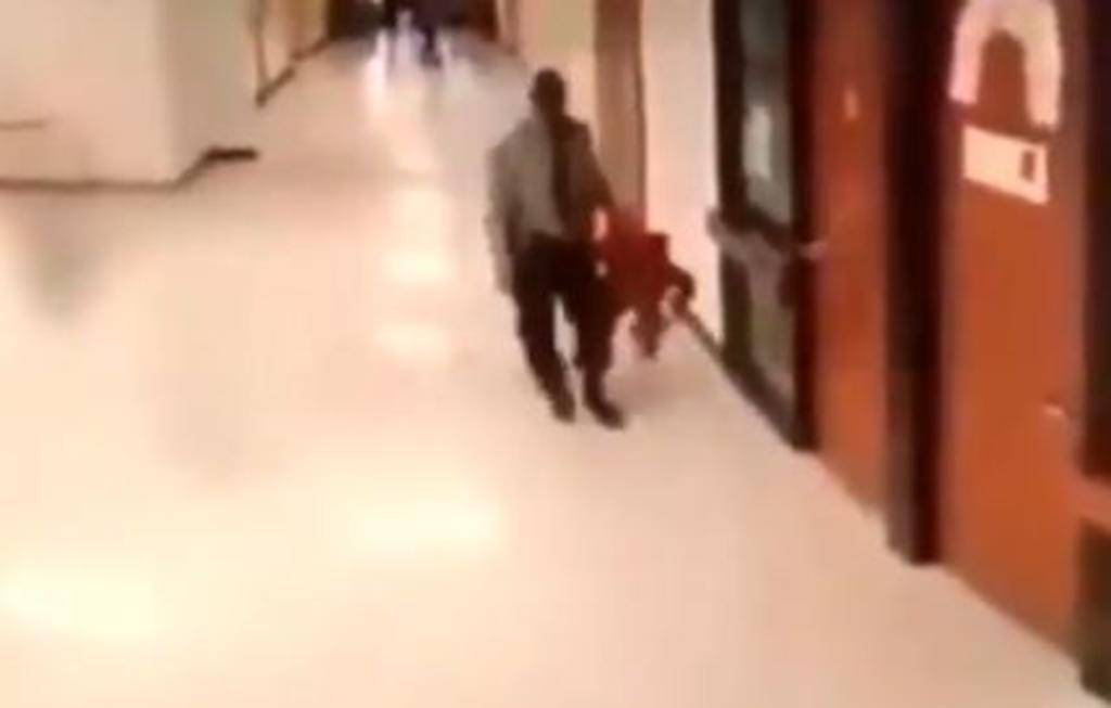 Agregó que el oficial que agredió al niño de 11 años no dio explicaciones de por qué actuó de esa manera. (CAPTURA VIDEO)
