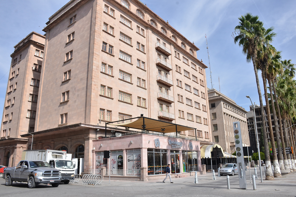 El Hotel Palacio Real, ubicado en la avenida Morelos, enfrente de la Plaza de Armas, será convertido en Hotel Hilton. (EL SIGLO DE TORREÓN)