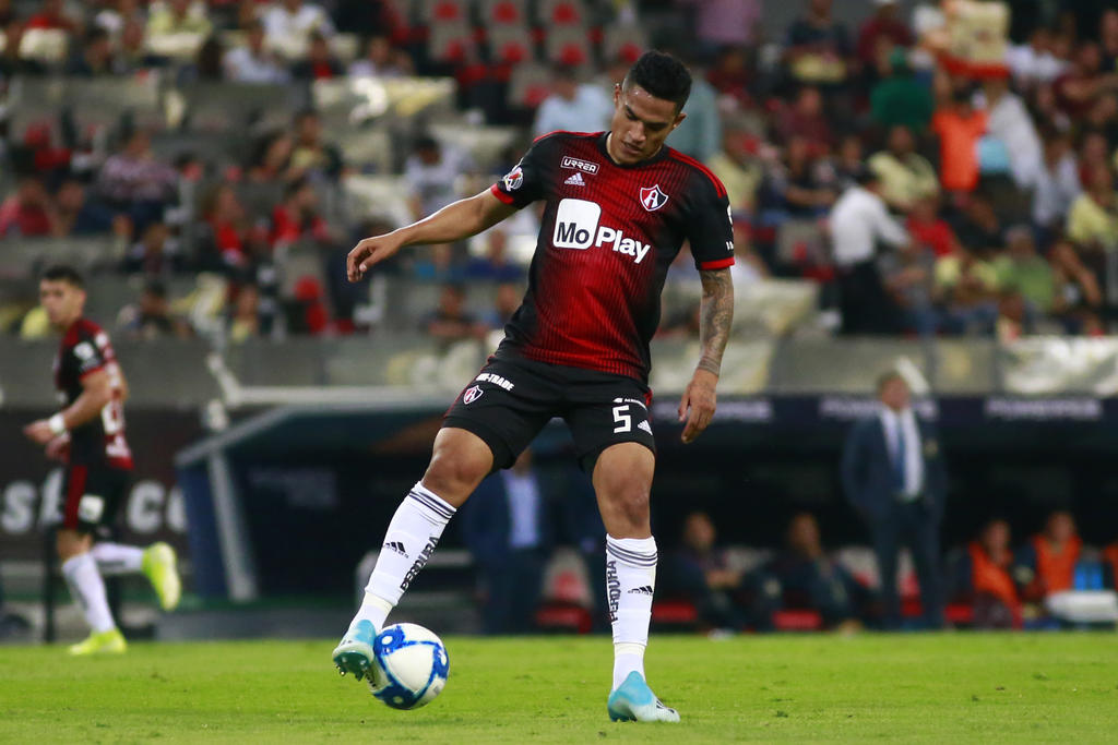 Santamaría llegó a los rojinegros en el Clausura 2019, su buen desempeño lo llevó a participar con su selección en la Copa América con Perú. (ARCHIVO)