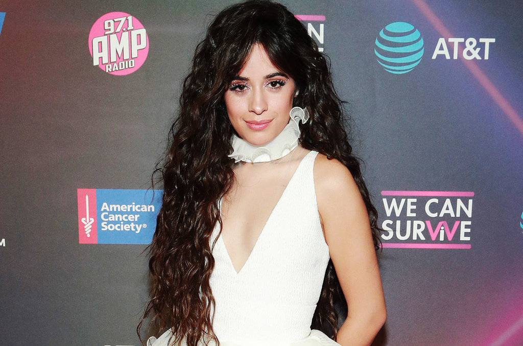 En carta. La cantante Camila Cabello se disculpa con sus fanáticos por realizar comentarios racistas hacía sus excompañeras. (ESPECIAL) 