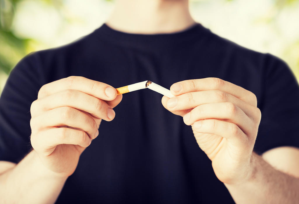 La OMS prevé una disminución en el número de hombres consumidores de tabaco en más de un millón de personas el año entrante. (ARCHIVO) 