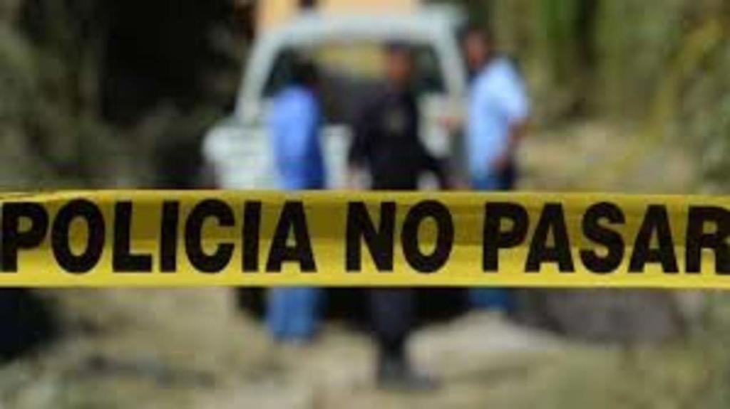 Una unidad de Protección Civil que se encontraba cerca del área acudió al reporte, confirmando la localización de un cuerpo. (ARCHIVO)