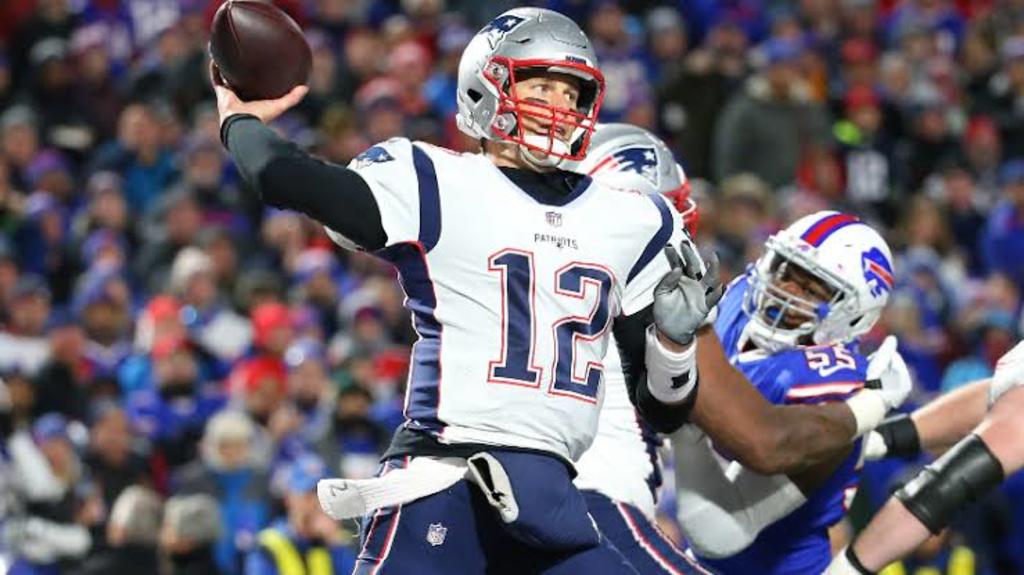 Tom Brady tratará de regresar a su mejor nivel frente a los Bills, a los cuales ha vencido en 31 ocasiones. (ARCHIVO) 