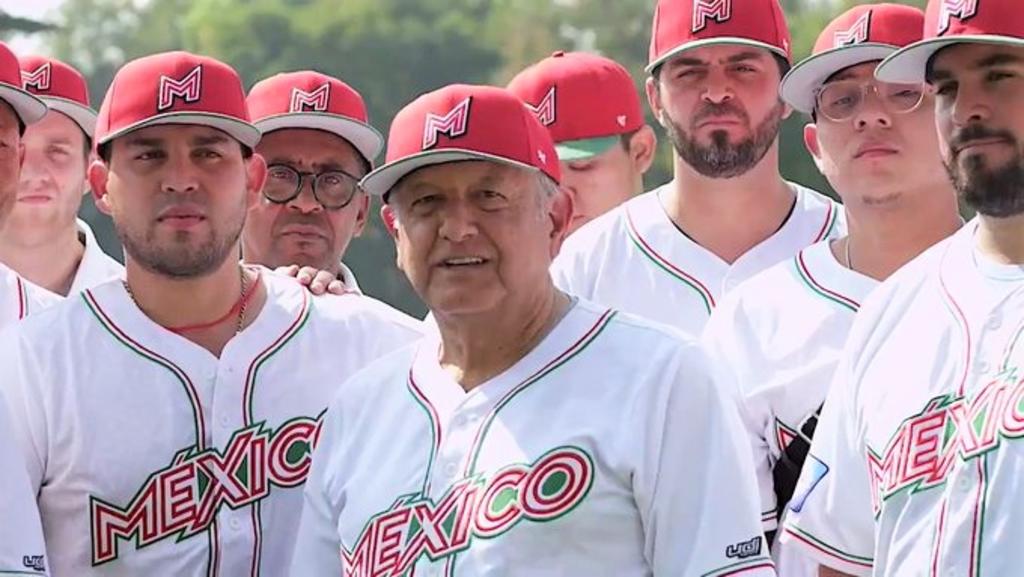 Entre los beisbolistas que están con AMLO, destaca el pitcher de los Dodgers, Julio Urías, Héctor Estrada, Humberto Sosa, entre otros. (CAPTURA DE VIDEO)
