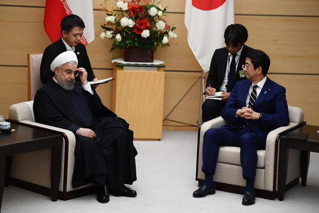 La reunión tuvo lugar durante la visita de Rohani a Japón este viernes y sábado. (ARCHIVO) 
