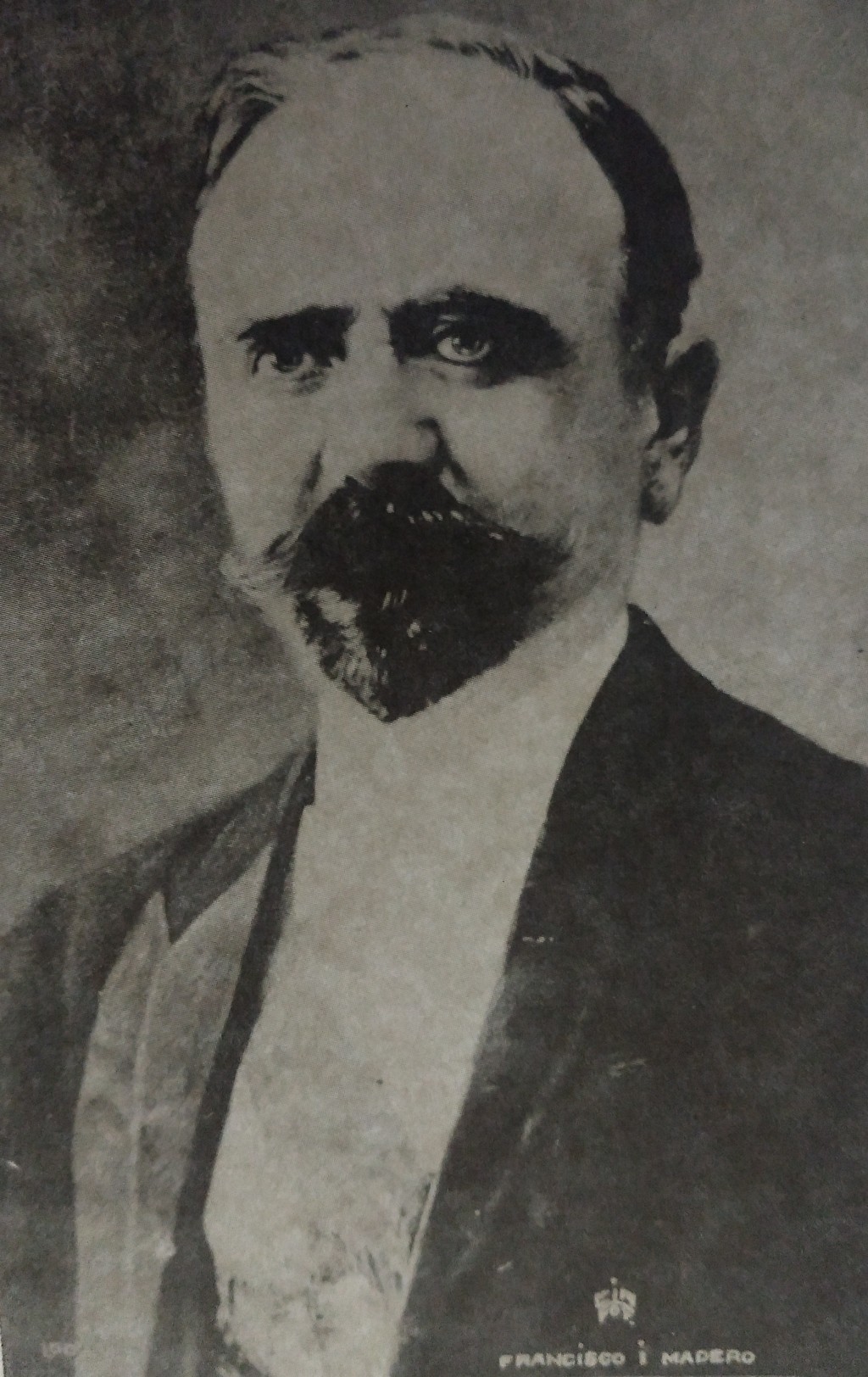 Fotografía de don Francisco I. Madero González, en campaña presidencial. (CORTESÍA)
