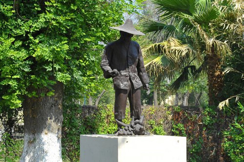 La escultura del Hortelano se encontraba ubicada en el Bosque Venustiano Carranza en Torreón. (ARCHIVO)