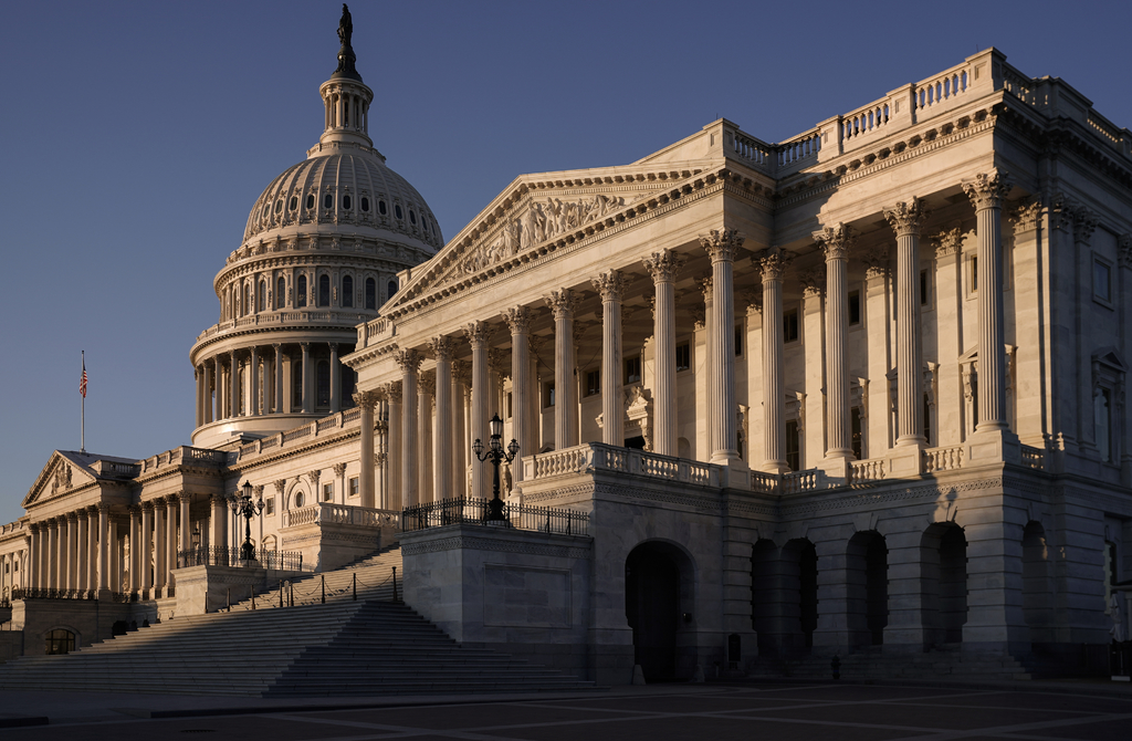 El Senado, controlado por los republicanos, buscará evitar que el juicio político progrese. (AP) 