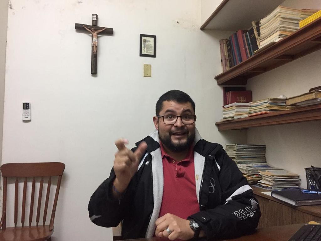 El vicario en la parroquia del Sagrado Corazón de Jesús en Lerdo, José Refugio Ochoa González. (EL SIGLO DE TORREÓN)