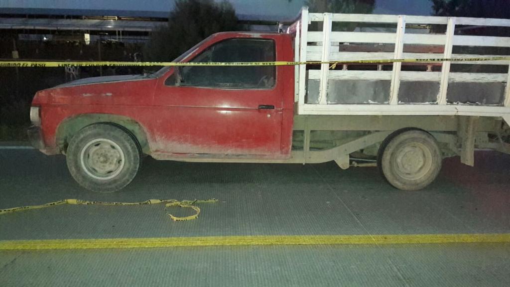 El vehículo señalado como responsable es una camioneta Nissan Estaquitas, de color rojo con blanco, la cual portaba las placas de circulación FR-2922-A del estado de Durango.
(EL SIGLO DE TORREÓN)