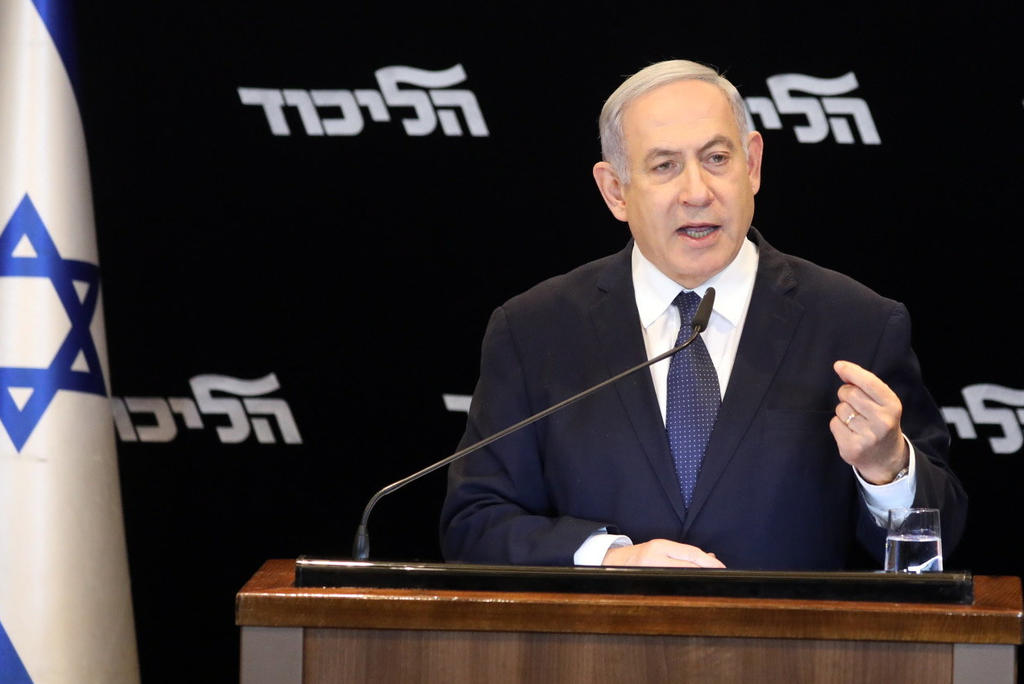 Netanyahu, argumentan los jueces, es elegible para presentarse como cabeza de lista de su partido, el derechista Likud, al no haber una restricción legal que le prohíba hacerlo. (ARCHIVO)