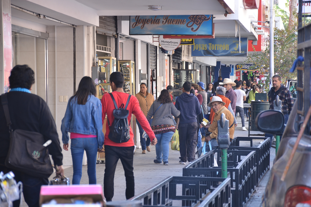Comercios establecidos de Torreón se verán impactados con el incremento en las tarifas de agua. (ARCHIVO) 