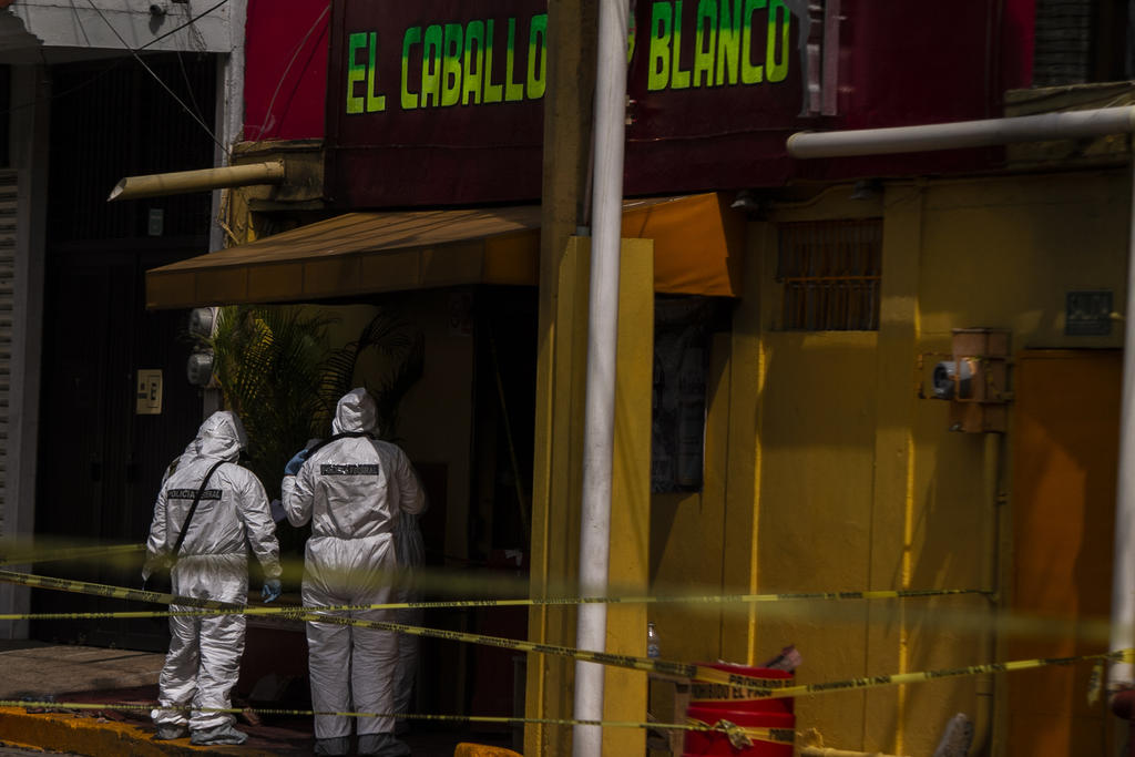 La Secretaría de Marina-Armada de México, a través de la Tercera Zona Naval con sede en Coatzacoalcos, Veracruz, detuvo a dos personas en posesión de presunta droga. (ARCHIVO)